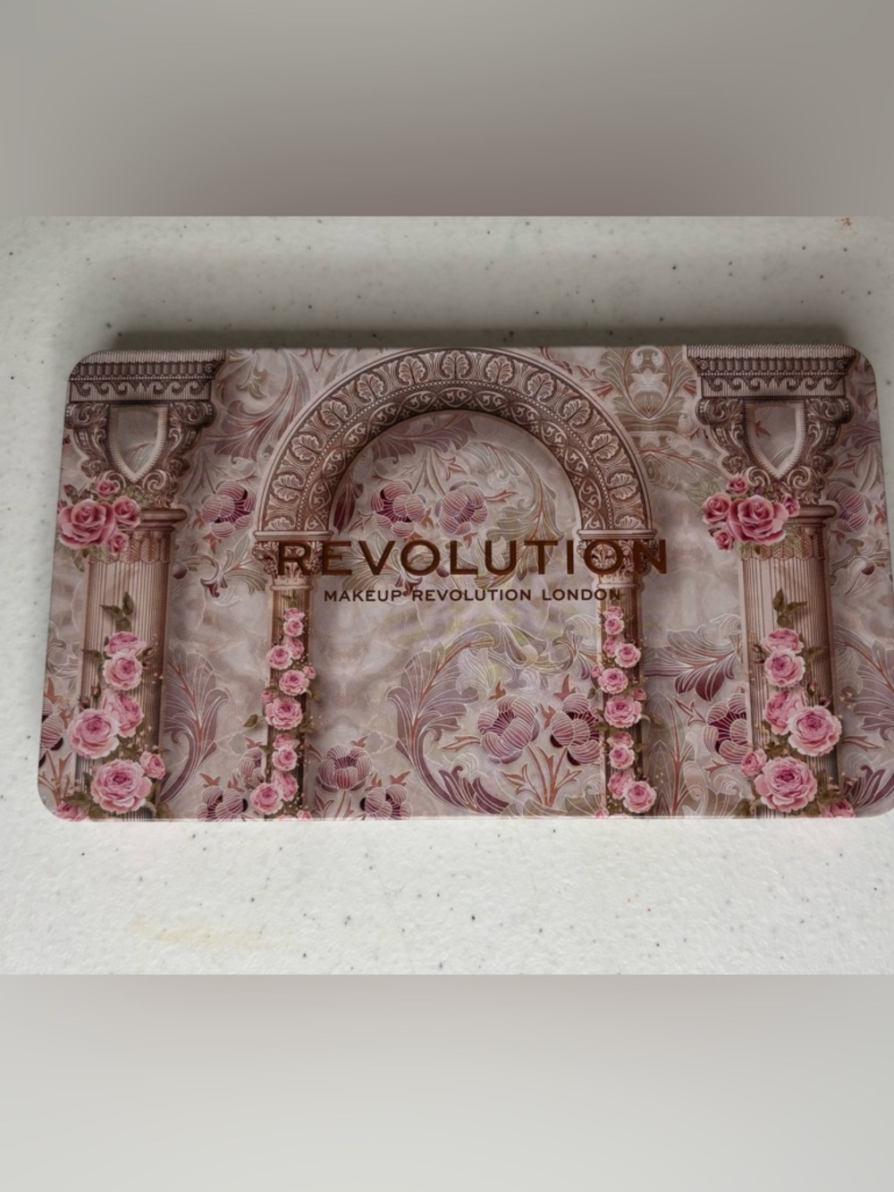 Makeup Revolution Forever Flawless Regal Romance eyeshadow palette